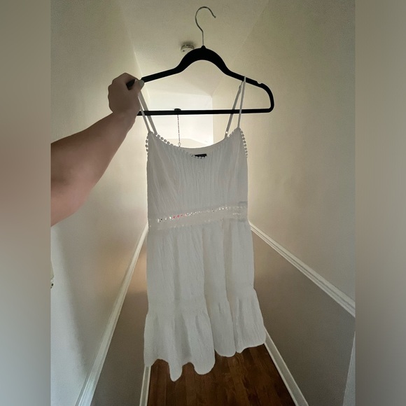 WHITE DRESS SIZE 4 US - Picture 4 of 5